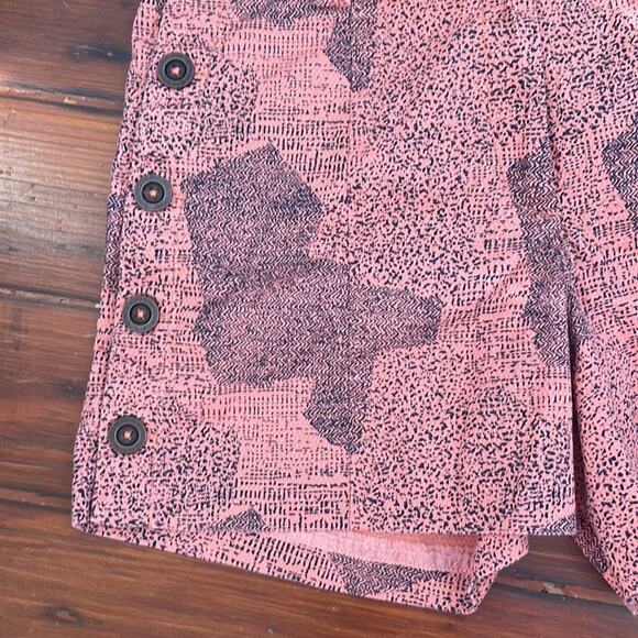 ANTHRO Cartonnier side button up flat front printed chino shorts sz 2 - Picture 3 of 7